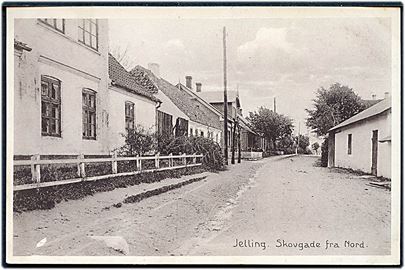 Jelling, Skovgade fra Nord. A. Dolleris no. 28960.