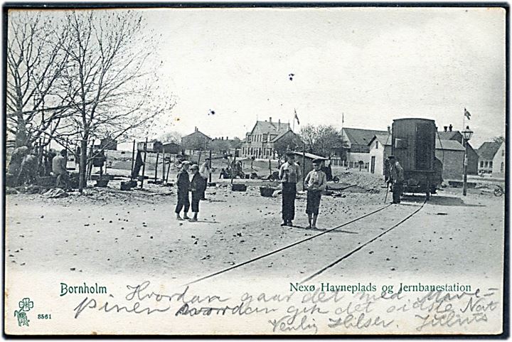Neksø, havneplads og jernbanestation med godsvogn. P. Alstrup no. 3561.