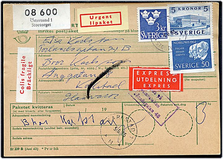 50 öre Nobel, 3 kr. Tre Kroner og 5 kr. Slot på adressekort for eksprespakke fra Östersund d. 4.6.1965 til Karlstad.
