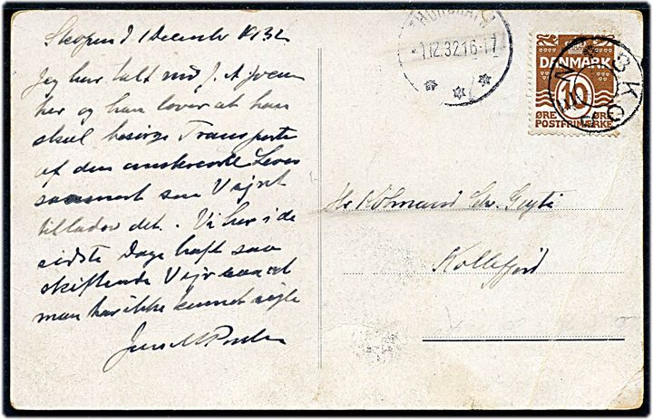 10 øre Bølgelinie på brevkort (Skopen havn) annulleret med udslebet stjernestempel SKOPEN og sidestemplet Thorshavn d. 1.12.1932 til Kollefjord. Folder.