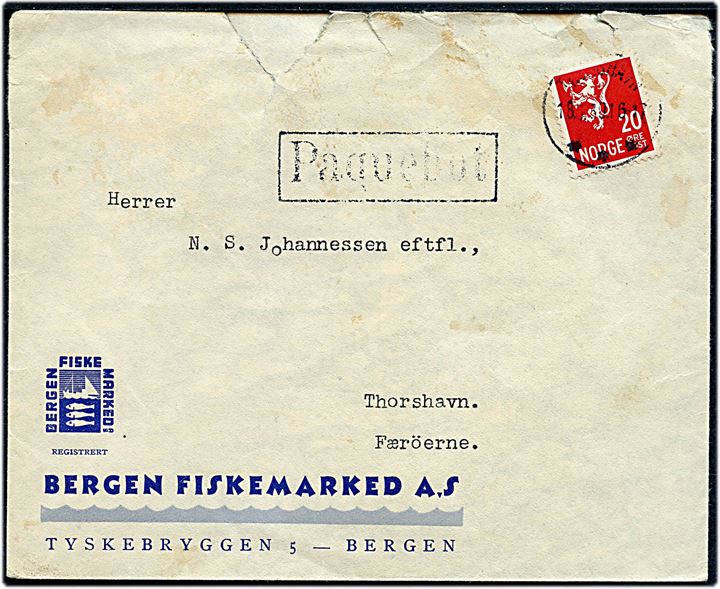 Norsk 20 øre Løve på skibsbrev fra Bergen annulleret med brotype IIIc Thorshavn d. 18.3.1939 og sidestemplet Paquebot til Thorshavn, Færøerne. Urent åbnet i toppen.