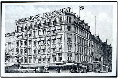 Købh., Grand Hotel med stor lysreklame på taget! Stenders u/no. 