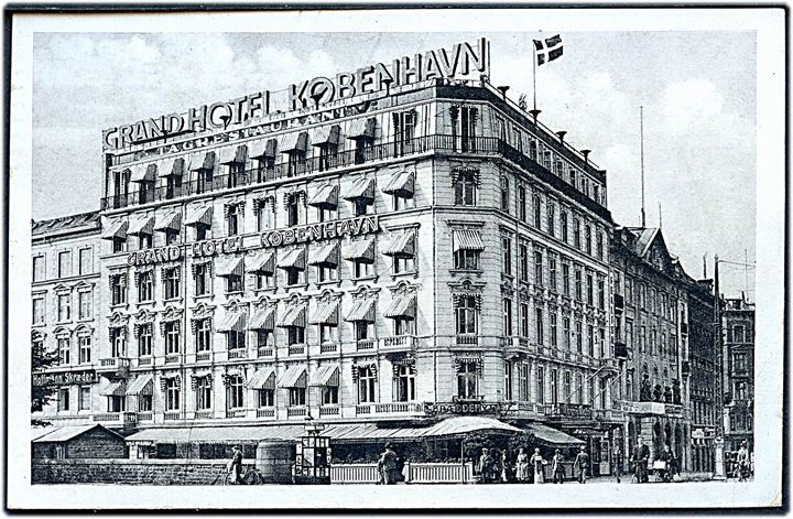 Købh., Grand Hotel med stor lysreklame på taget! Stenders u/no. 
