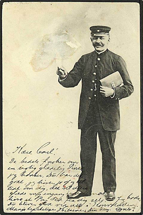 10 øre Våben på underfrankeret Kort-brev (Postbud med brev - brevet mgl) fra Kjøbenhavn d. 21.5.1904 til Lübeck, Tyskland. Sort T stempel og påskrevet 12½ c. porto.
