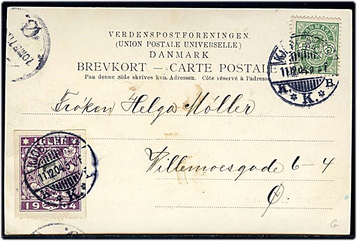 Købh. hilsen fra Østerbrogade. Fritz Benzen no. 8. Sendt lokalt i Købh. med 5 øre bølge d. 11.12.1904. Jul 1904 bundet til kortet.