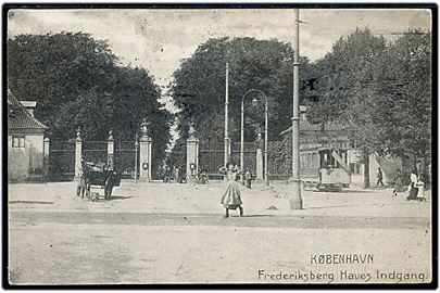Købh., Frederiksberg haves indgang med sporvogn no. 8. Sk. B. & Kf. no. 3713.