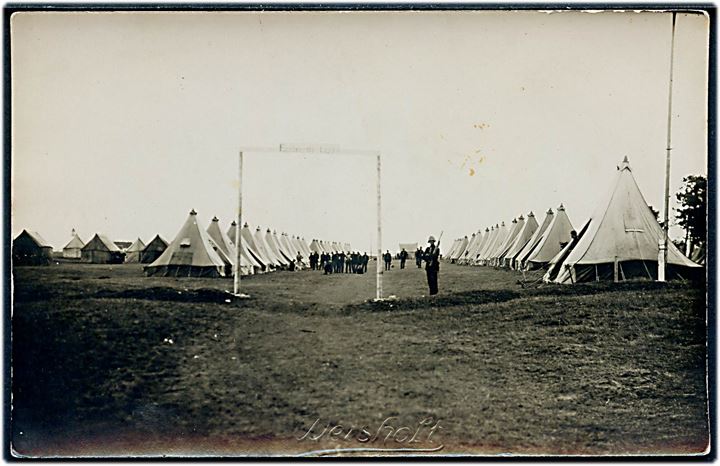 Enebæroddelejren, teltlejr under militærmanøvre i 1930'erne. Fotograf Weisholt u/no.