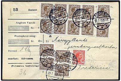 10 øre og 25 øre (14) Chr. X på 3,60 kr. frankeret adressebrev for pakke fra Horsens d. 29.7.1915 til Fredericia.