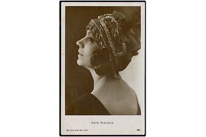 Asta Nielsen (1881-1972). Dansk skuespillerinde. H. Leiser no. 161.