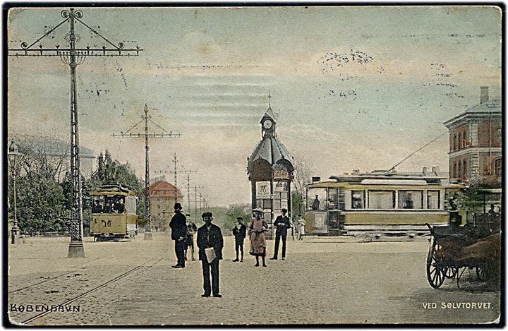 Købh., ved Sølvtorvet med aviskiosk og sporvogne. Fotograf Orla Bock. A. Vincent no. 515.