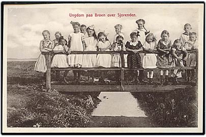 Ærø, Ungdommen paa Broen over Sjorenden. C. Th. Creutz no. 35024.