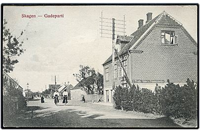 Skagen, gadeparti med J. Trolle, Møbel & Bygningssnedker. Knudstrup u/no.