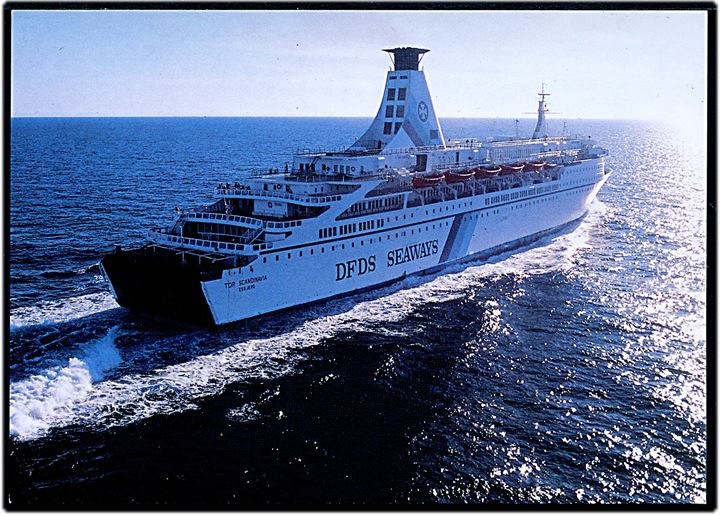 Tor Scandinavia, M/S, DFDS Seaways. U/no.