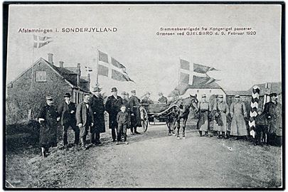 Genforening. Stemmeberettigede fra Kongeriget passerer Grænsen ved Gjelsbro d. 9.2.1920. W. Schützsack no. 43510. Skåret.