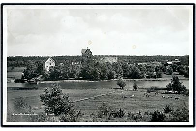 Åland, Kastelholms slotsruin. Frankeret med 15 mk. Løve stemplet Mariehamn d. 21.11.1954.