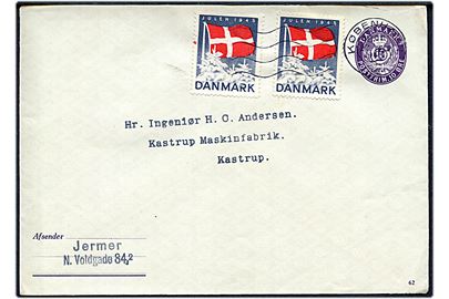 10 øre helsagskuvert (fabr. 62) med to Julemærker 1945 stemplet København d. 27.12.1945 til Kastrup.