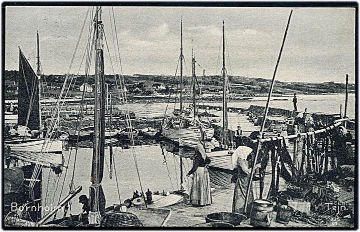 Tejn havn med fiskefartøjer. Ad. Møller u/no. Frankeret med 5 øre Bølgelinie annulleret bureau Rønne - Allinge T.28 d. 11.4.1914 til København.
