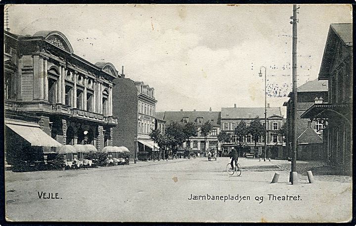 Vejle. Jernbanepladsen og Theatret. H.B. no. 141.