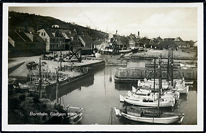Gudhjem. Havnen. Fotokort K. Jørgensen no. 3305.