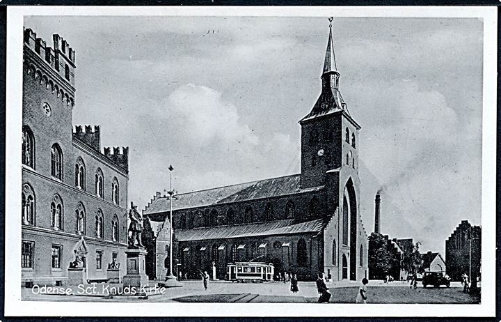 Odense. Sct. Knud Kirke med sporvogn. Stenders no. Odense 458.