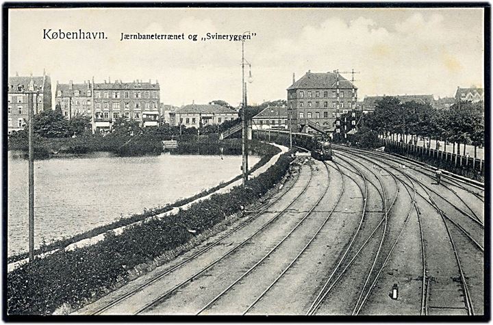 Jernbaneterræn og “Svineryggen” med damptog. Fritz Benzen no. 84. Kvalitet 8