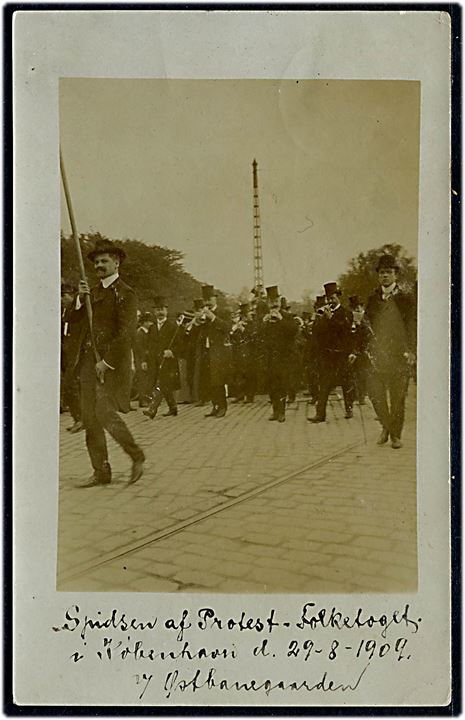 Østbanegaarden, Højres “Protest-Folketog” mod I. C. Christensen d. 29.8.1909. Fotokort u/no. Kvalitet 7