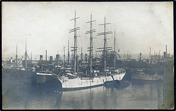 “Viking”, skoleskib i havn i Savona, Italien august 1914. Fotokort u/no. Kvalitet 7