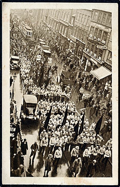 Politik. Arbejderværnet i spidsen for Arbejdsløsheds-demonstrationen i Købh. 25.2.1933. Arbejderforlaget. Kvalitet 7