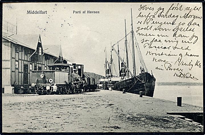 Middelfart, havneparti med lokomotiv og dampskib. P. Alstrup no. 3047. Kvalitet 8