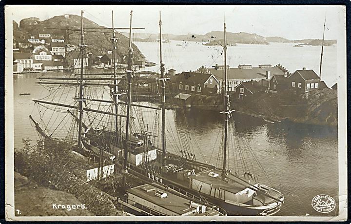Kragerø, havn med sejlskibet Bertha. H. Abel no. 7.