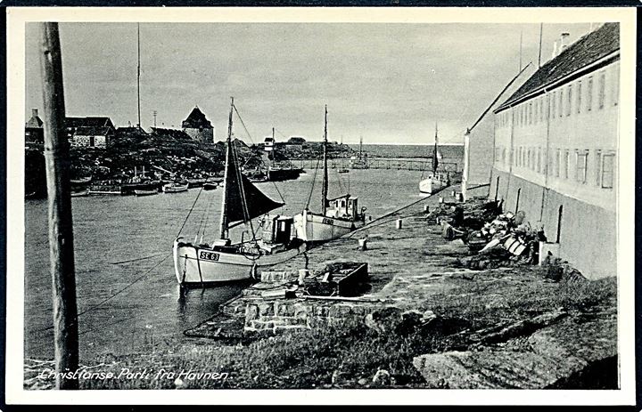 Christiansø, havnen med fiskefartøjer SE 63 og SE 70. Colberg no. 929.