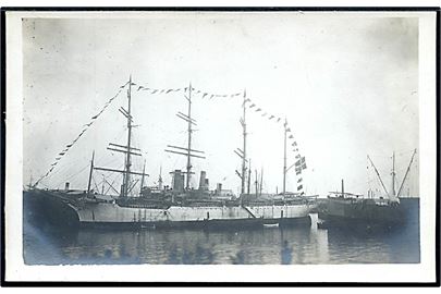 “Viking”, 4-mastet bark, handelsflådens skoleskib for befalingsmænd. Fotokort u/no.