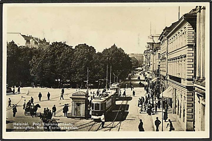 Sporvogn paa Norra Esplanadsgatan i Helsinki, Finland. No. 1005.
