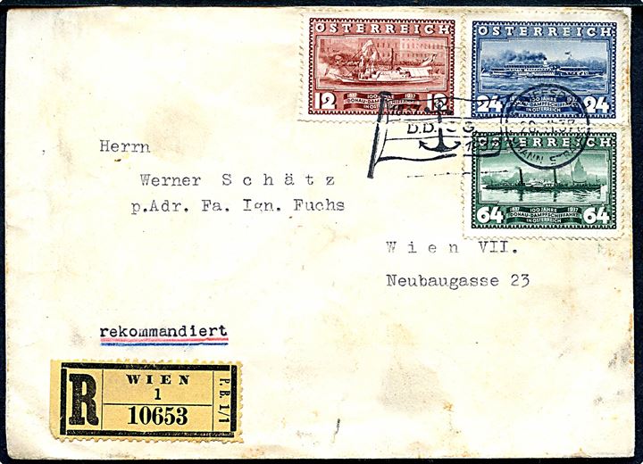 Donau Dampskibsfart 100 år udg. på anbefalet brev annulleret med D.D.S.G. skibsstempel fra Johan Straus til Wien. Kuvert med skjolder. 