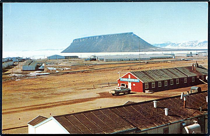 Grønland. Parti fra Dundas med basen. Dexter Color no. 81631-C.