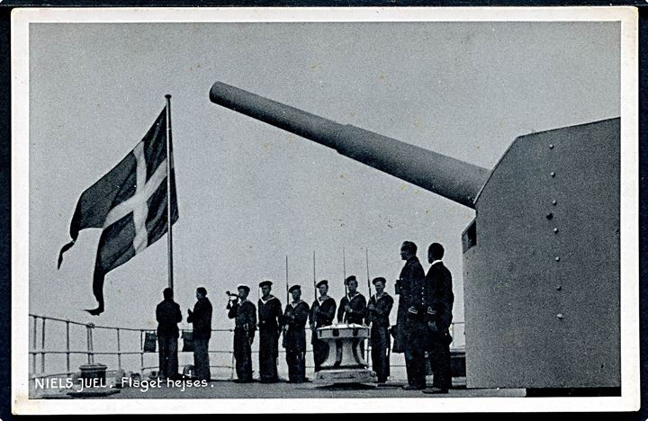Artilleriskibet Niels Juel, flaghejsning. V. Thaning & Appel Marinepostkort serie G no. 59.