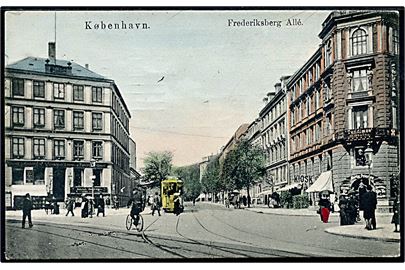 Købh. Frederiksberg Alle med Sporvog no. 184. Flere butiksfacader ses! C.R. No. 115.