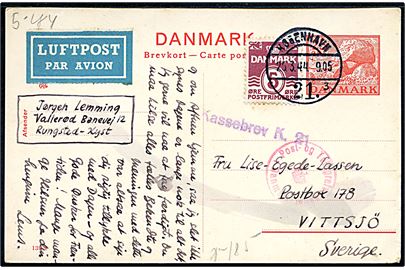 25 øre helsagsbrevkort (fabr. 139a) opfrankeret med 5 øre Bølgelinie sendt som luftpost fra København 21 d. 25.3.1944 til Vittsjö, Sverige. Liniestempel Kassebrev K.21) og dansk censur med spor efter kemisk kontrol.