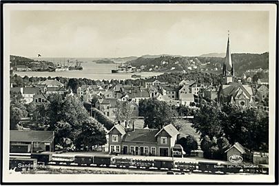 Sandefjord. Byen med Jernbanestationen. Fotokort Ludv. Foss u/no. 