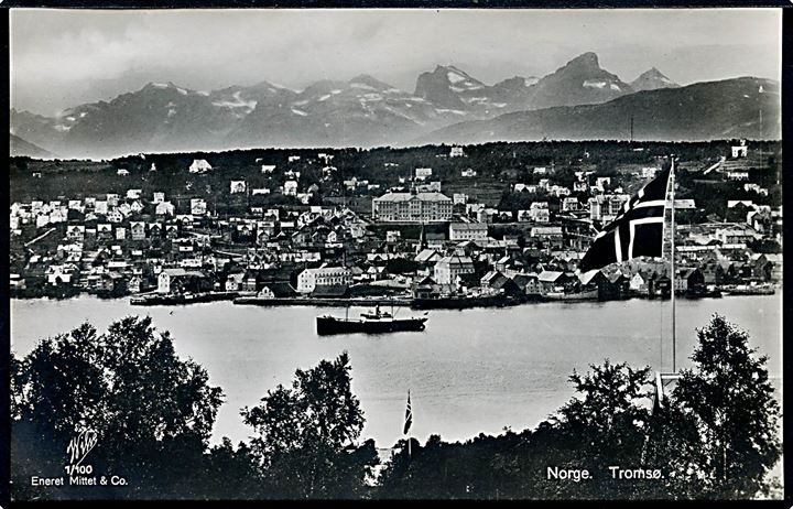 Tromsø. Udsigt over. Fotokort Mittet & Co. no. 1/100. 