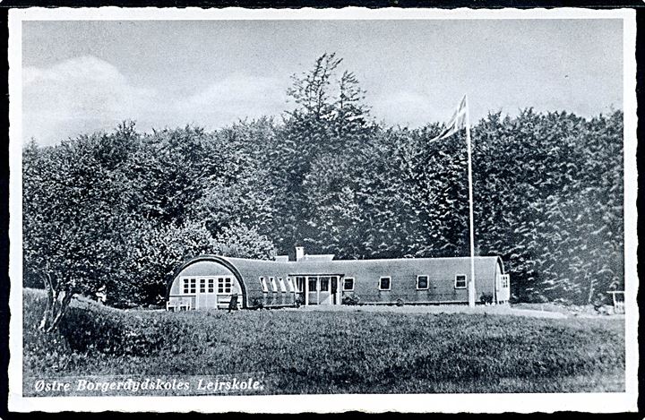 Slagslunde. Østre Borgerdydskolens Lejrskole. Stenders no. 9209. Bygget af amerikanske barakker - såkaldte Quonset huts.