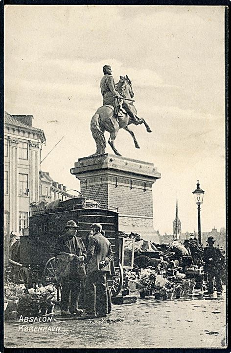 Højbro Plads med Absalon statue og blomsterhandlere. D.L.C. no. 998. Kvalitet 8
