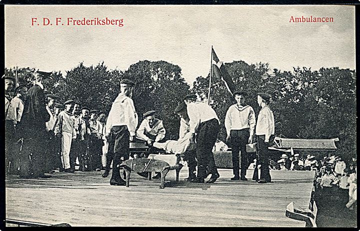 Frederiksberg, F.D.F. (Frivilligt Drenge Forbund) Ambulancen. U/no. Kvalitet 9