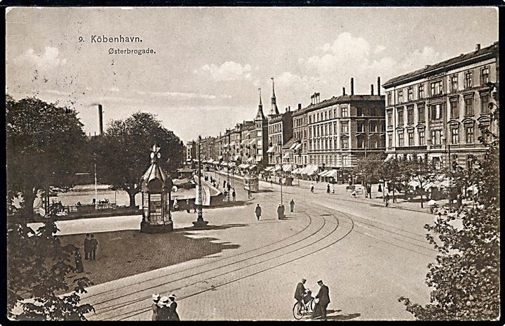 Østerbrogade med aviskiosk og sporvogn linie 5. S. N. Philipson & Co. no. 9. Kvalitet 7