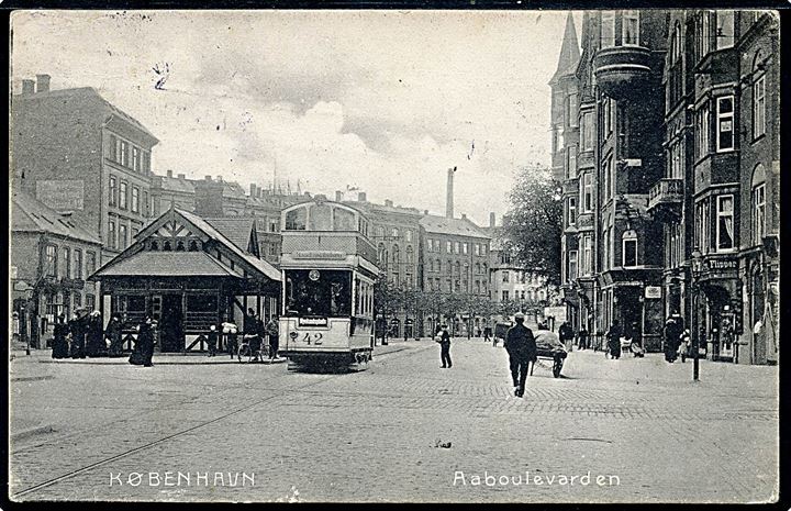 Aaboulevarden ved H.C. Ørstedsvej med sporvogn no. 42. Stenders 3181. Kvalitet 7
