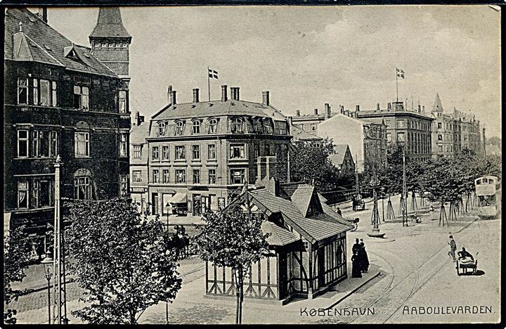 Aaboulevarden ved H.C. Ørstedsvej med sporvogn i baggrunden. Fotograf Orla Bock. A. Vincent no. 573. Kvalitet 7