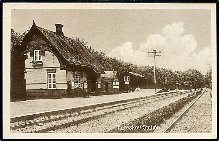 Hareskov jernbanestation. M. Christensen u/no. Kvalitet 9