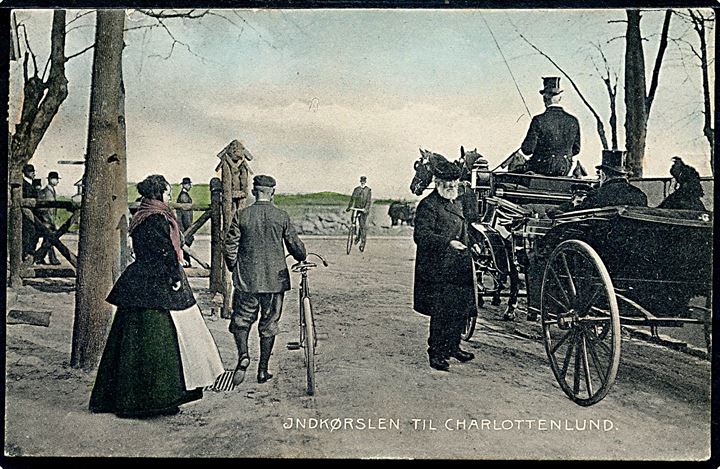 Charlottenlund indkørsel med cyklister og hestevogn. A. Vincent no. 213. Kvalitet 8
