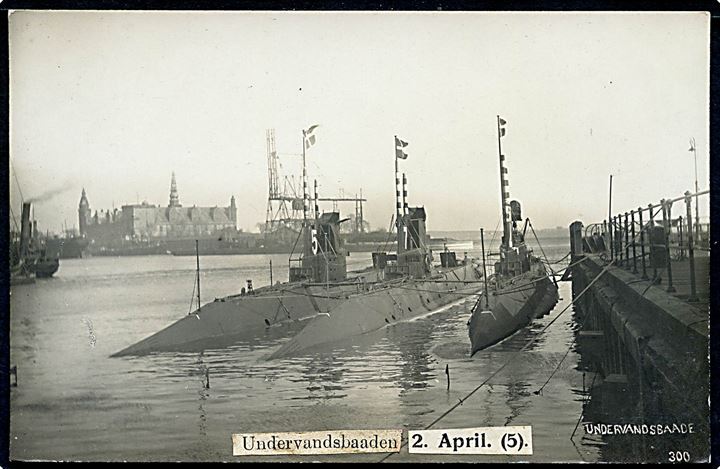 Marine. “Thetis” (4), “2den April” (5) og “Nymfen” (7), Undervandsbåde i Helsingør. H. A. Ebbesen no. 300. Kvalitet 7
