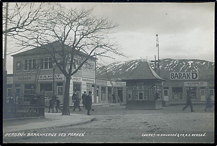 Norge, Bergen, Barakkerne ved Parken. K. Knudsen & Co. u/no. Kvalitet 9